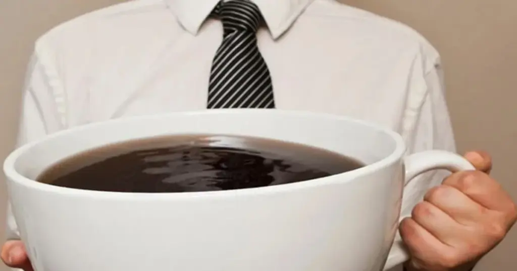 Advarsel: Otte energidrikke dagligt udløste slagtilfælde hos 50-årig mand – svarede til 16 kopper kaffe! - image 1