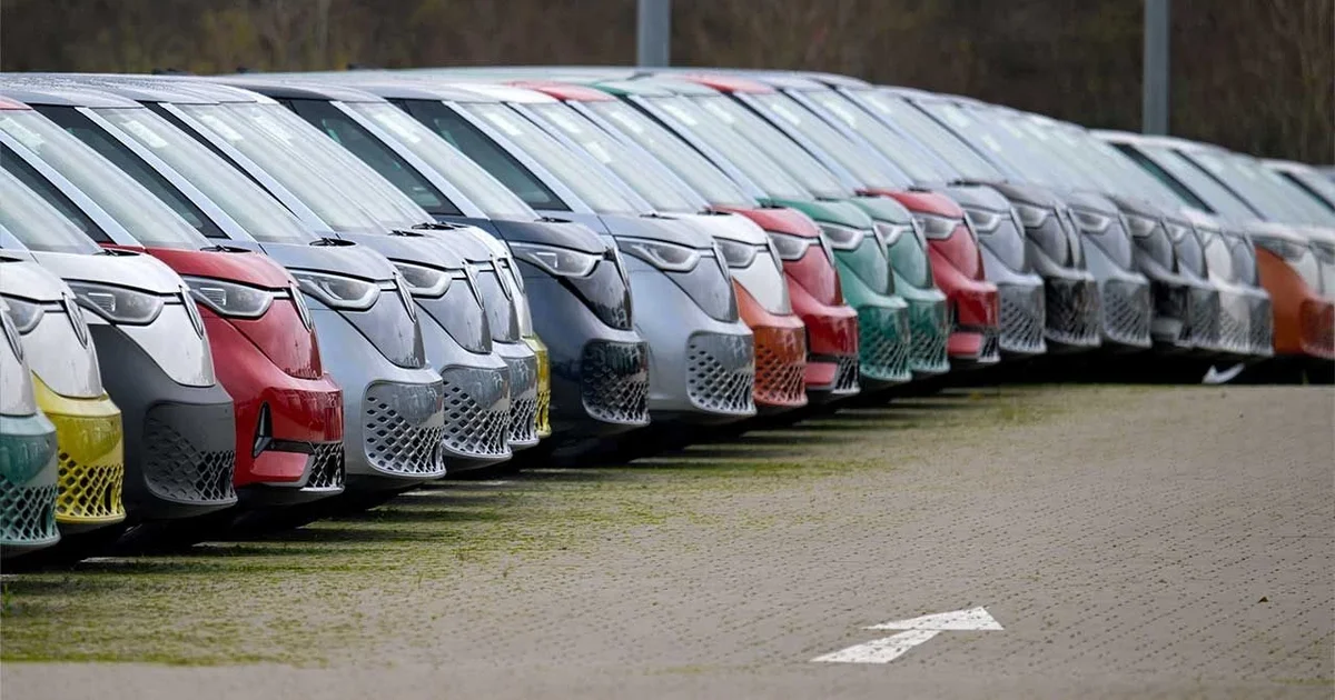 EU revolutionerer bilindustrien: Nye biler skal indeholde 25% genanvendt plast, og eksport af skrotbiler stoppes! - image 3