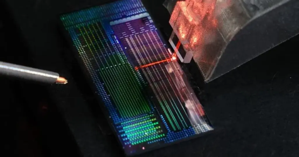 Gennembrud: Mikrochip 100 Gange Mindre End Et Hår Baner Vej for Kvantefremtiden! - image 1