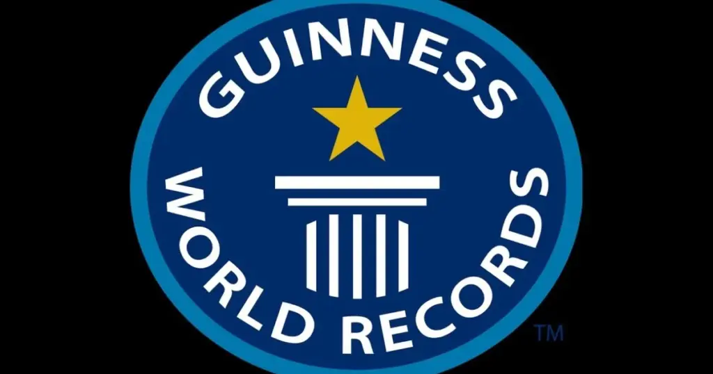 Guinness World Records Bekræfter: Trufena Mutoni Sætter Utrolig 48-Timers Træ-Kramme-Maraton for Miljøet! - image 1