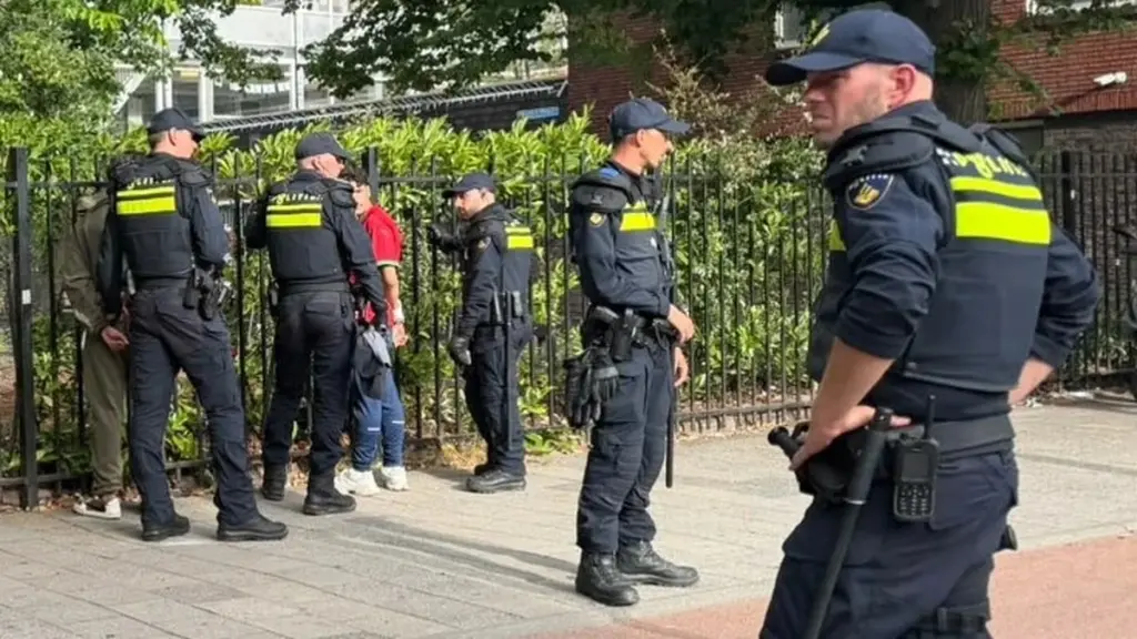VM-nederlag i Holland: Sådan undgår du kaos ved uroligheder i byen