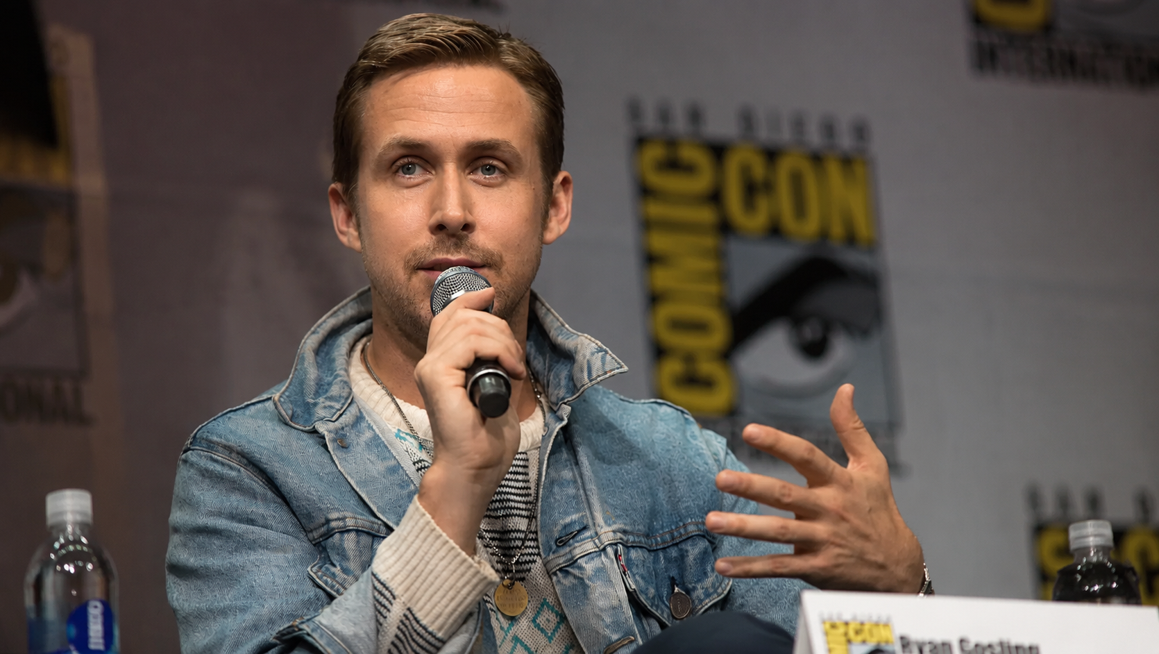 Ryan Gosling afslører: Rettelse af ikonisk plakat efter 10 år